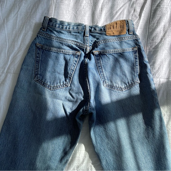 Classic Gap Blue Jeans Distressed - Picture 5 of 7